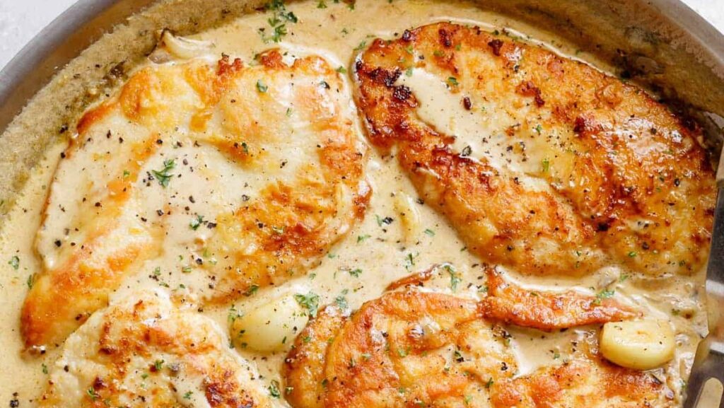 Ức gà chiên phô mai Parmesan giòn ngon