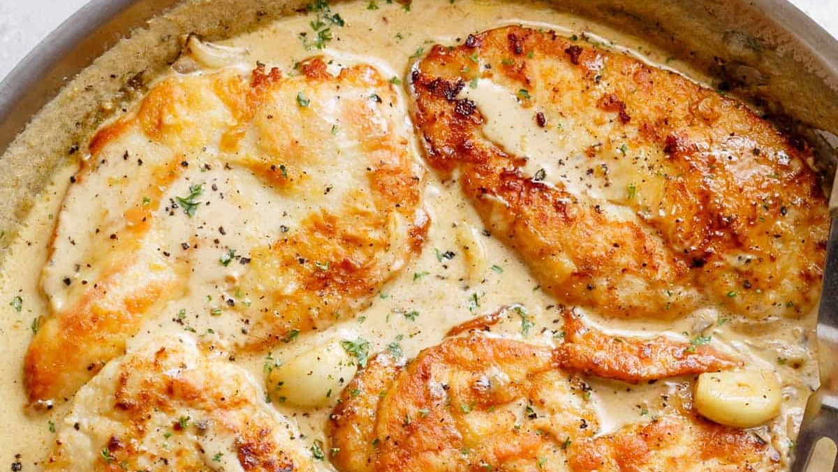 Ức gà chiên phô mai Parmesan giòn ngon